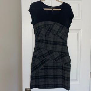 BCBGMAXAZRIA dress in black and grey. Size 10